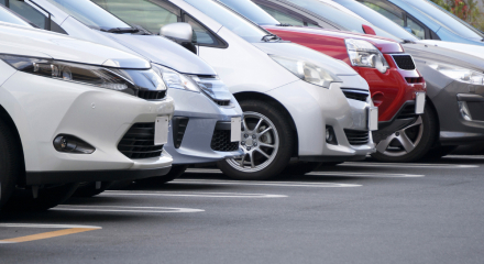 無料駐車場も完備しているので、お車でお越しのお客様も大歓迎です